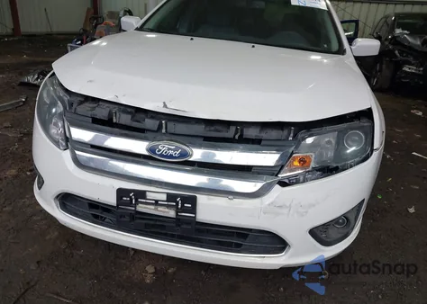 2011 Ford Fusion Se z USA, uszkodzony, nr VIN 3FAHP0HG3BR213033